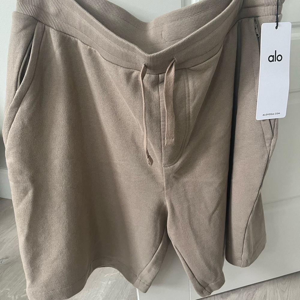 ALO Yoga Men's Athletic Tan Shorts - Picture 2 of 6